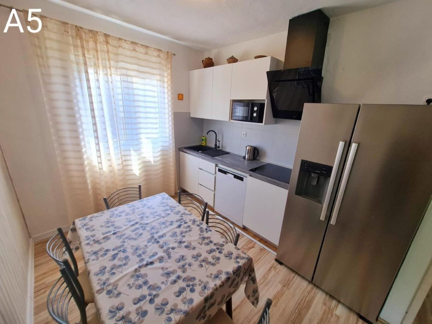 Apartments More Живогоще Екстер'єр фото